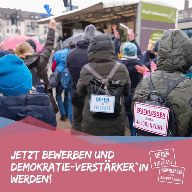 Wir wollen der Demokratie Rückenwind geben! Deshalb zeichnen wir zum Bundestagswahljahr 2025 Demokratie-Verstärker*innen aus. Mit dem Wettbewerb soll zivilgesellschaftliches Engagement gestärkt werden, welches sich aktiv für Demokratie und Vielfalt einsetzt. 💪 Der Wettbewerb umfasst drei Kategorie sowie einen Sonderpreis und ist mit einem Preisgeld von insgesamt 10.000 Euro dotiert. 

Ausgezeichnet werden Projekte, die Demokratie und Vielfalt stärken und mit unterschiedlichen Blickwinkeln Dialog, Austausch, Verständigung und Miteinander fördern. Der Kreativität sind hierbei keine Grenzen gesetzt. In drei Kategorien können sich Einzelpersonen, Initiativen, Vereine oder Bildungsstätten bewerben, die auf ehrenamtlichem Engagement basieren. 

➡ Bewerbungen können ab jetzt bis 30. November in den Kategorien „Teilhabe, Beteiligung und Mitmenschlichkeit“, „Demokratie, demokratische Werte und gegen Extremismus“, „Frieden und Völkerverständigung“ eingereicht werden. Für Projekte, die sich in besonderer Weise den Themen und Herausforderungen außerhalb der Großräume stellen, wird ein Sonderpreis „Ländlicher Raum“ ausgelobt. 

📣 Zur Teilnahme reicht es, das Bewerbungsformular ausgefüllt per Mail an kontakt@offenfuervielfalt.de zu schicken. Alle Infos gibts auf unserer Website.